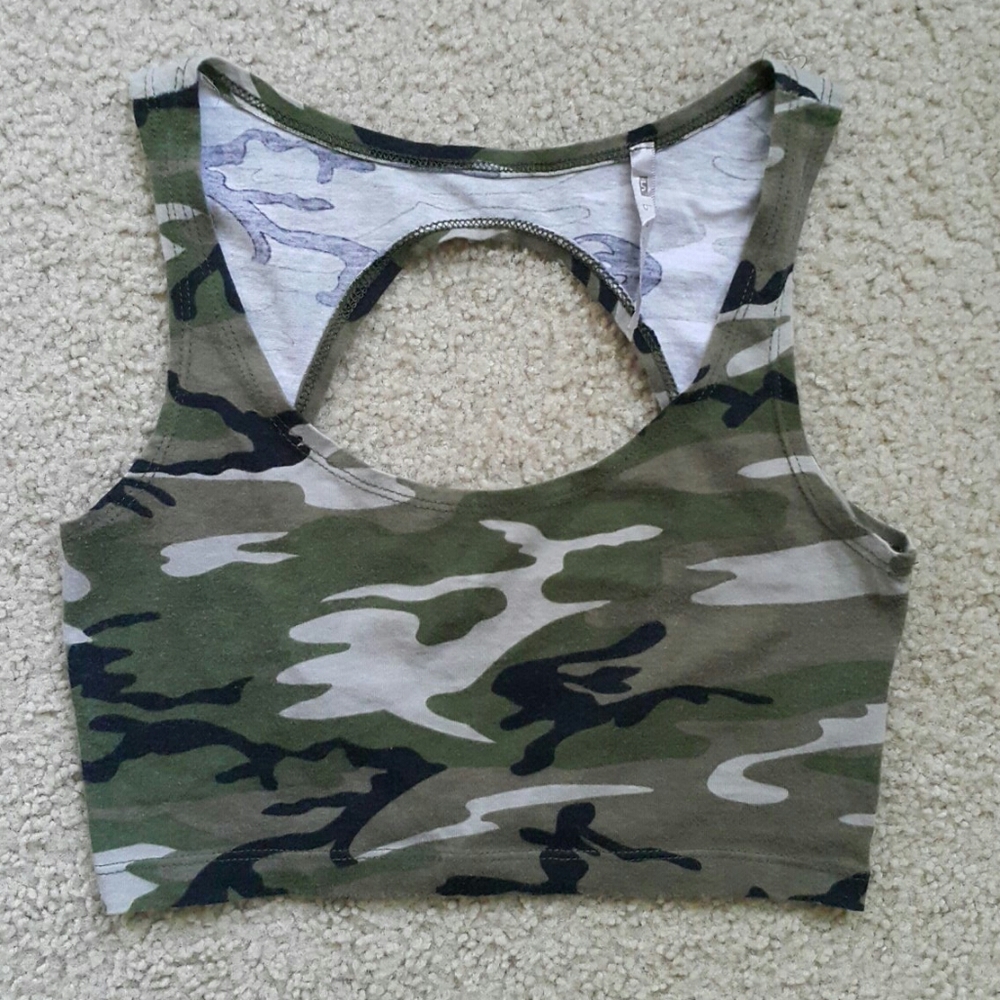 Camo crop top Small